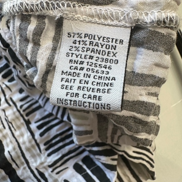 Habitat, top, black and white, excellent condition size large - Picture 5 of 7